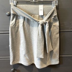 NWT LOFT Gray knit skirt with sash